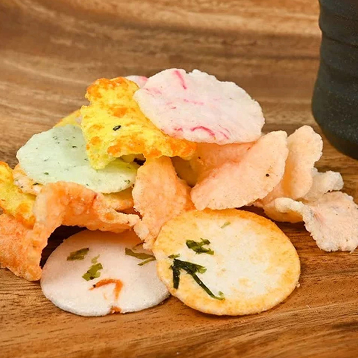 Snack-banh-gao-hai-san-mix-Okadaya-155g.jpg