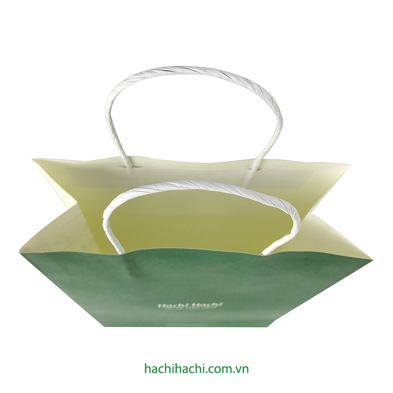 Túi giấy lớn Hachi size M 23x10x32cm thương hiệu 