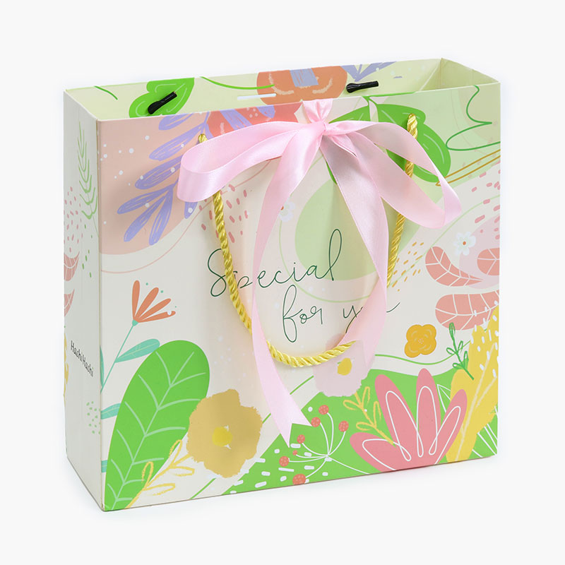 Hộp giấy giftset Hachi Hachi 2509 - Mẫu 1 (18.5x21x7.5cm)