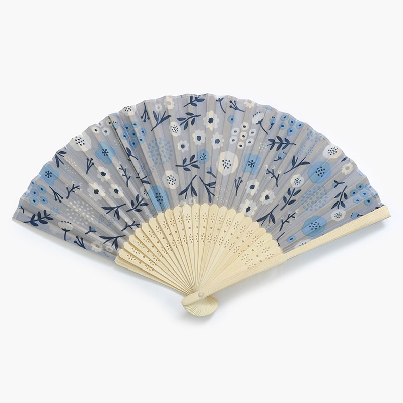 Quạt xếp cầm tay 21cm họa tiết Bắc Âu thương hiệu TAKEDA