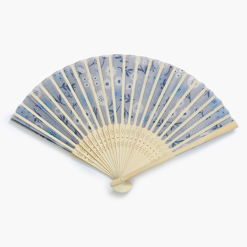 Quạt xếp cầm tay 21cm họa tiết Bắc Âu thương hiệu TAKEDA