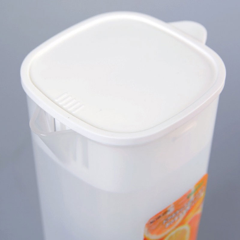 Bình nhựa đựng nước Nhật Bản 1.1L, kèm lưới lọc trà, hoa quả làm nước detox thương hiệu PEARL METAL