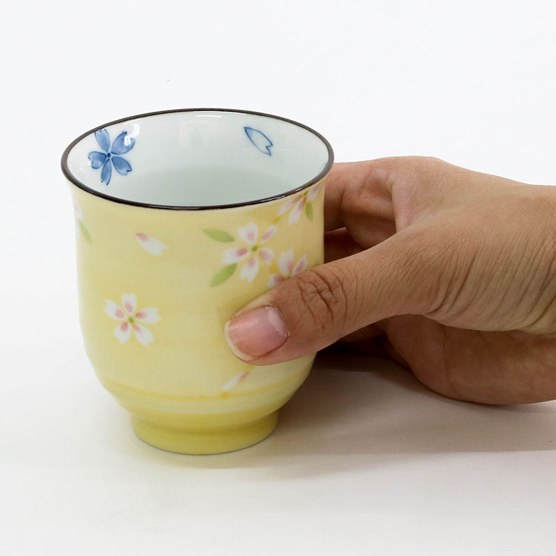 Ca, cốc, ly sứ Nhật Bản 200ml (Sakura vàng), dùng được lò vi sóng thương hiệu 