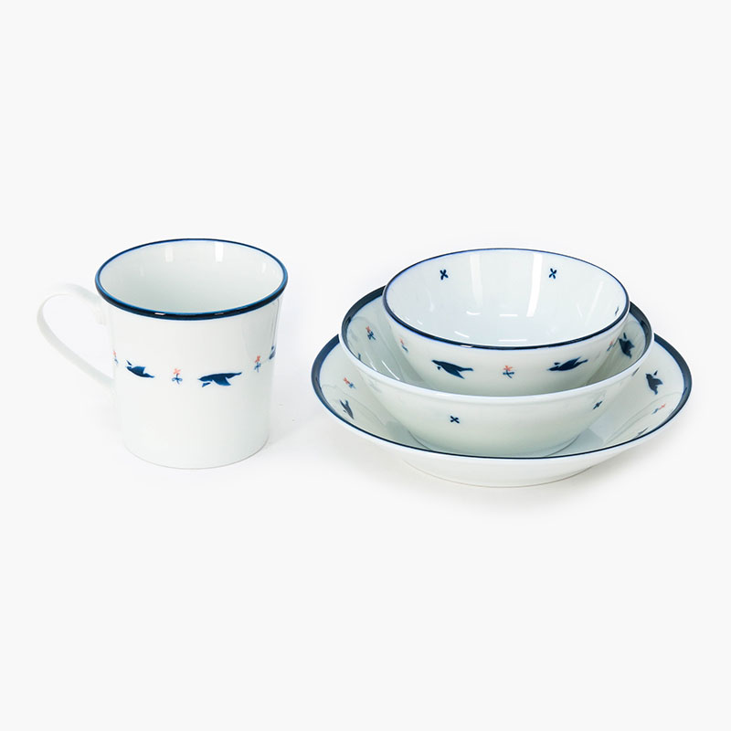 Chén bát sứ Nhật Bản, chén bát ăn cơm 11.5cm (Họa tiết chim vỗ cánh), dùng được lò vi sóng thương hiệu 