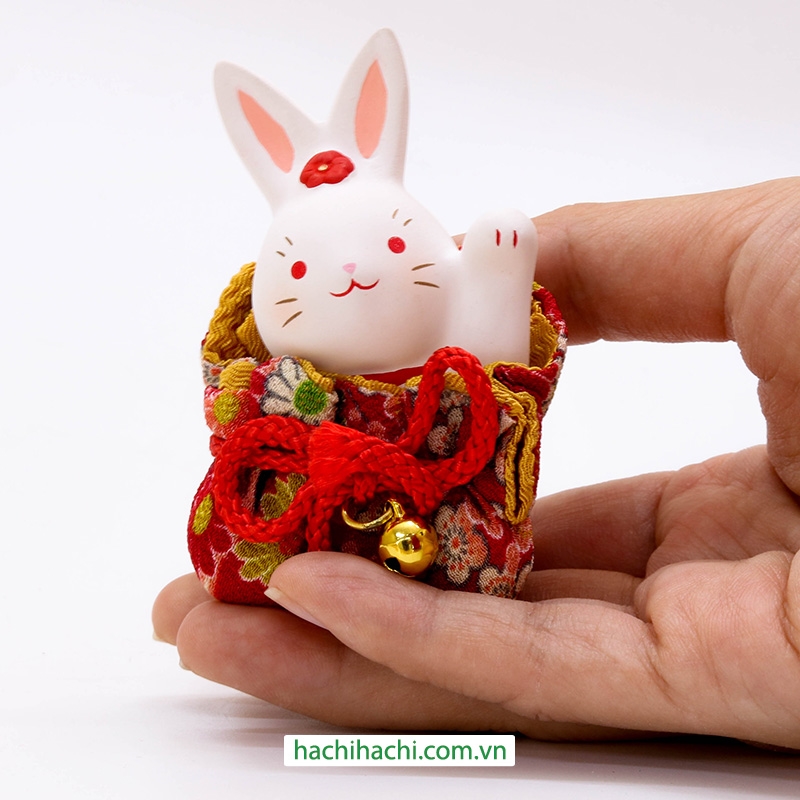 Thỏ may mắn trang trí 8cm thương hiệu KANEWAKA