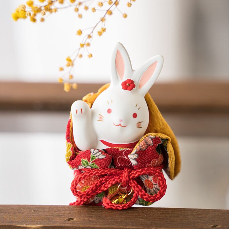 Thỏ may mắn trang trí 8cm thương hiệu KANEWAKA