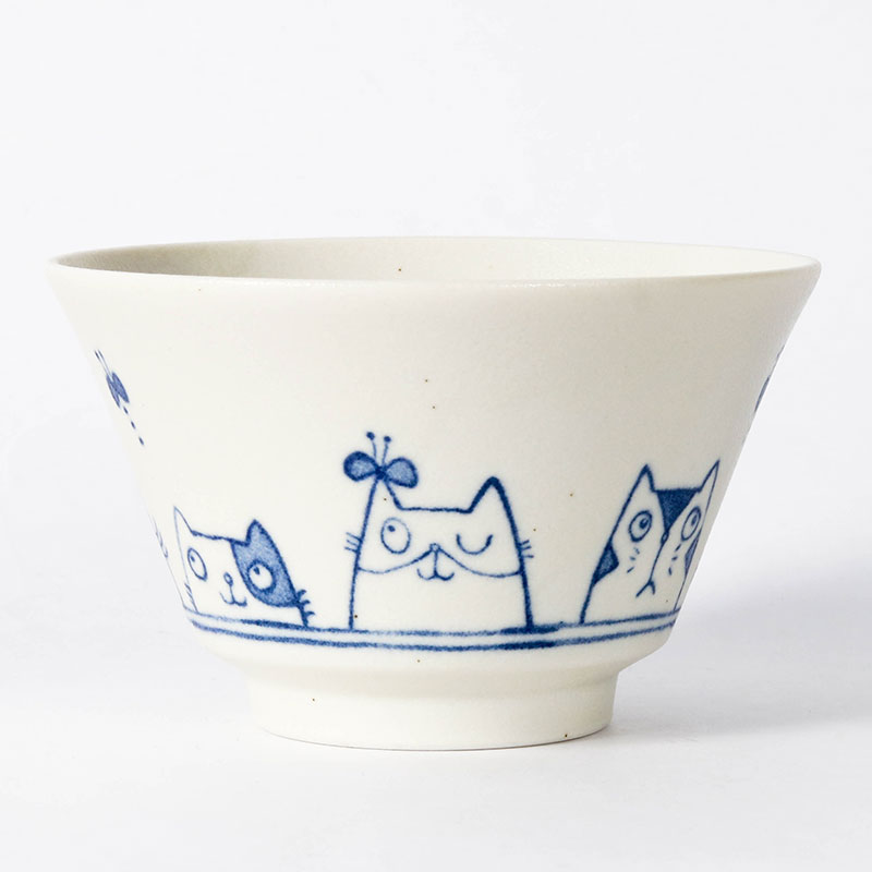 Chén bát sứ Nhật Bản, chén bát ăn cơm 11.4cm (Thế giới mèo), dùng được lò vi sóng thương hiệu KANEWAKA