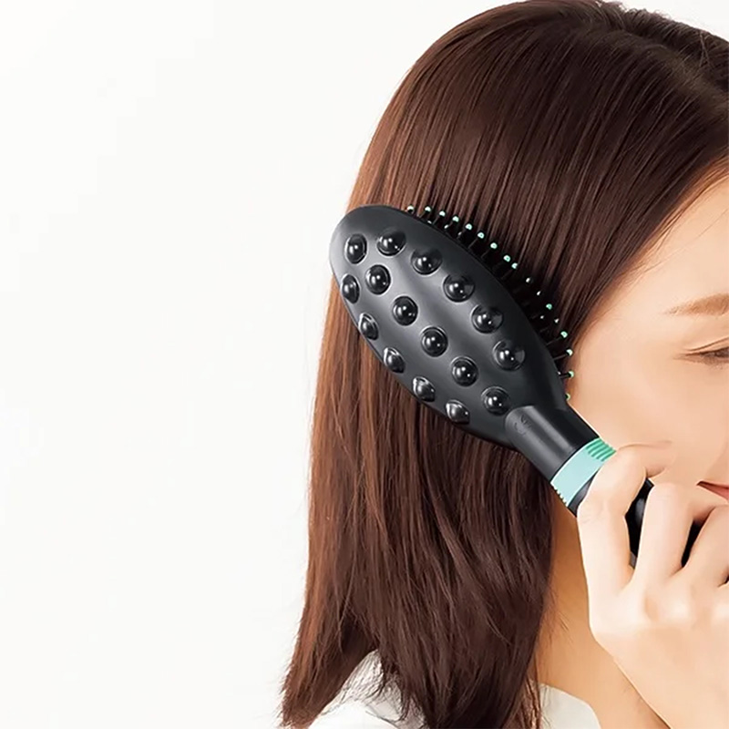 Lược chải massage da đầu, cổ vai gáy, toàn thân dùng pin Relafy thương hiệu 