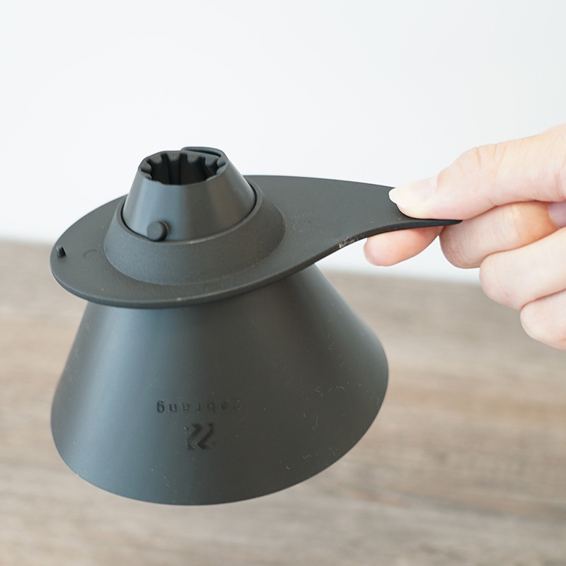 Phễu pha cà phê bằng Silicone Hario ZB-VDFP-02B Có thể tháo rời, cuộn tròn, tiện mang đi thương hiệu HARIO
