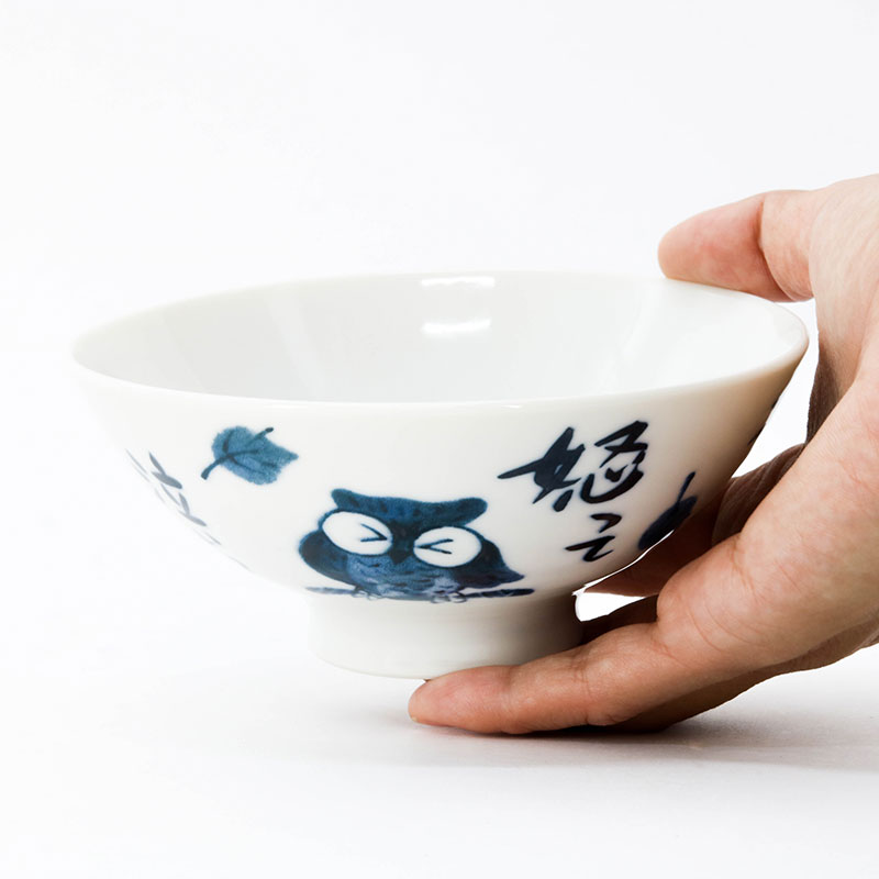 Chén sứ Nhật Bản 13cm hình Cú may mắn, dùng được lò vi sóng thương hiệu HORIKOSHI