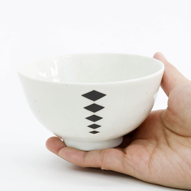 Chén bát sứ Nhật Bản, chén bát ăn cơm 11cm (Modern Diamond), dùng được lò vi sóng thương hiệu 