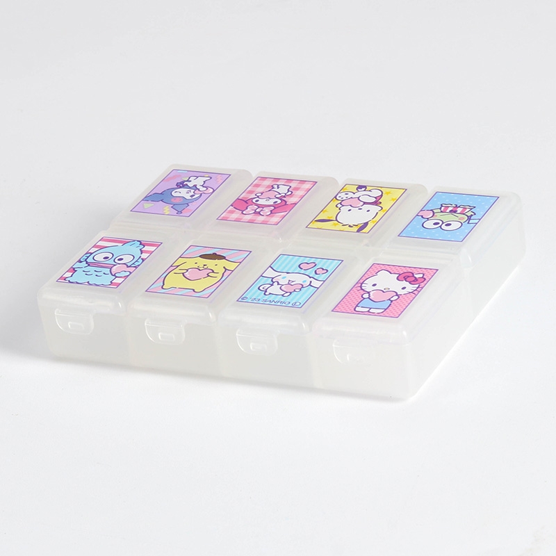 Hôp đựng chia ngăn 8 ngăn 9.8x7.7cm hình Hello Kitty (đựng thuốc, phụ kiện nhỏ) thương hiệu FRIEND