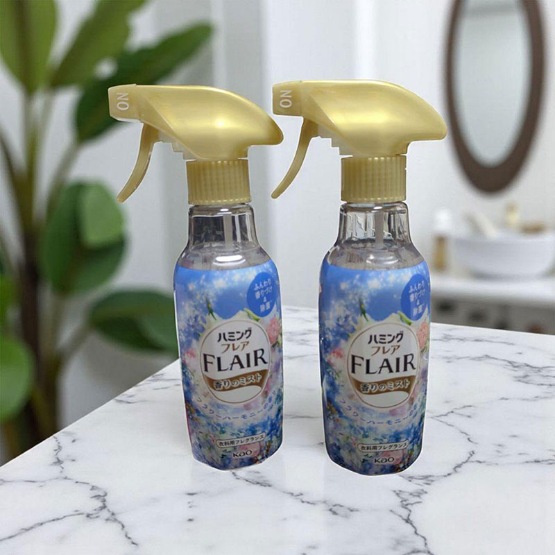 Xịt thơm làm phẳng quần áo kháng khuẩn Nhật Bản Kao Flair hương hoa thảo mộc 270ml thương hiệu KAO