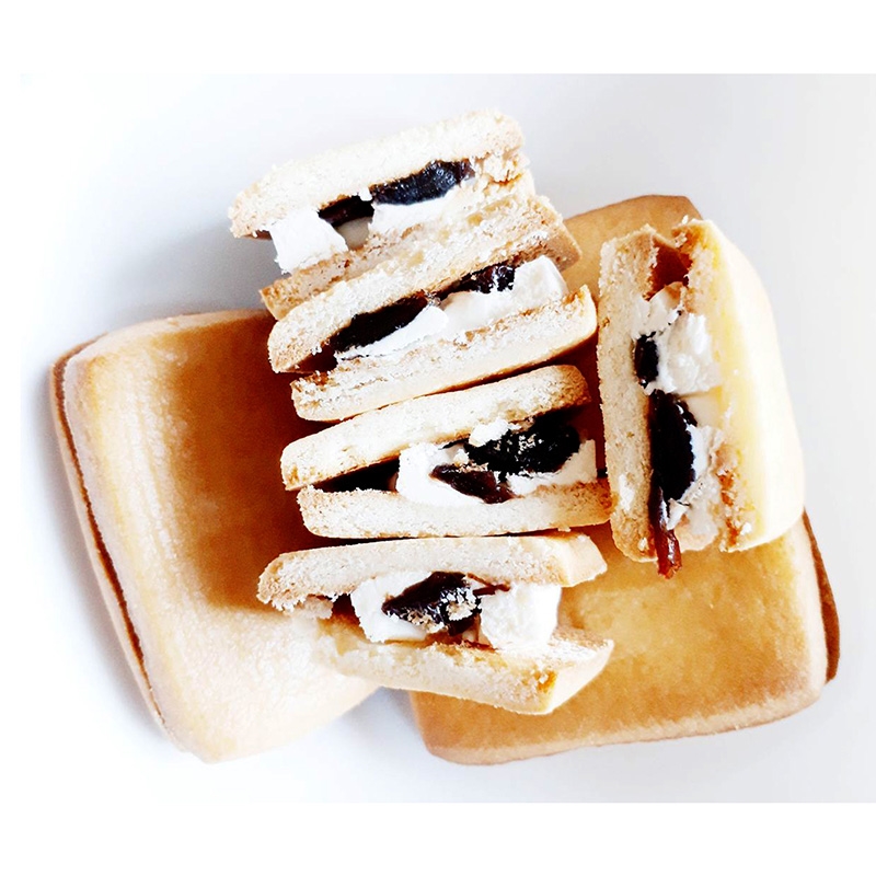 Bánh quy bơ kẹp nho khô Bourbon 125,4g (6 cái) thương hiệu BOURBON