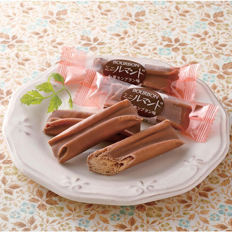 Bánh xốp phủ socola Nhật Bản Lumonde vị hạt dẻ 121g (24 cái) thương hiệu BOURBON