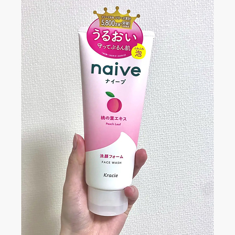 Sữa rửa mặt sạch sâu dưỡng ẩm Nhật Bản Kracie Naive chiết xuất lá đào 130g thương hiệu KRACIE
