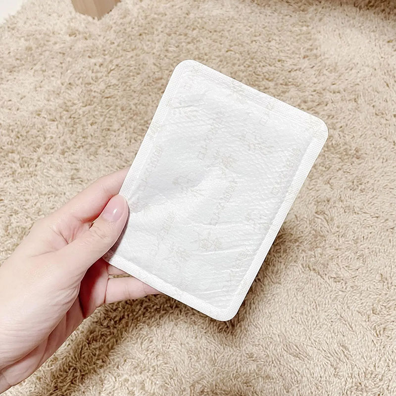 Miếng giữ nhiệt làm ấm, giảm nhức mỏi, đau bụng hương thảo mộc Kobayashi 13x9.5cm 10 miếng (có keo dán) thương hiệu KOBAYASHI SEIYAKU