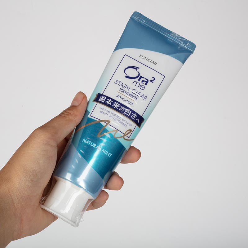 Kem đánh răng Nhật Bản Ora2 me Stain Clear hương bạc hà tự nhiên 140g, Răng trắng bóng, hơi thở thơm mát thương hiệu SUNSTAR