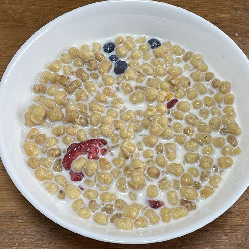 TPBS: Ngũ cốc trái cây Granola giảm đường, bổ sung protein Nissin 300g thương hiệu NISSIN