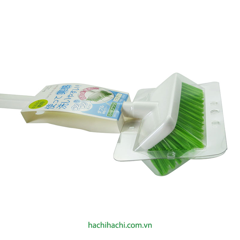 Bàn chải cán dài vệ sinh nhà tắm 67cm thương hiệu TOWA