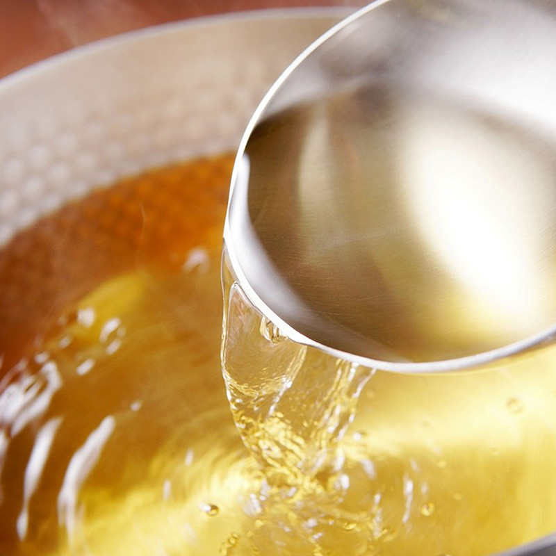 Nước dùng Dashi tảo bẹ Kombu Yamasa 500ml thương hiệu YAMASA