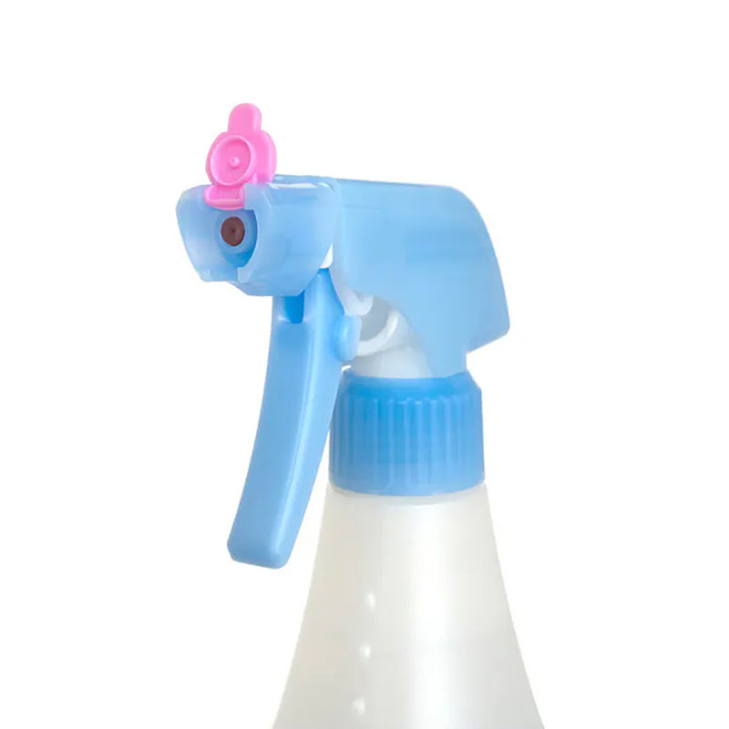 Xịt làm phẳng quần áo khử mùi hôi Lion 300ml  thương hiệu LION