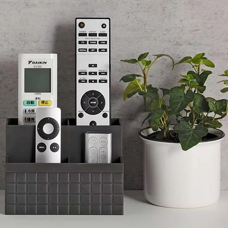 Khay đựng vật dụng, văn phòng phẩm, remote chia ngăn 4 ngăn 14.1x8.6cm thương hiệu INOMATA