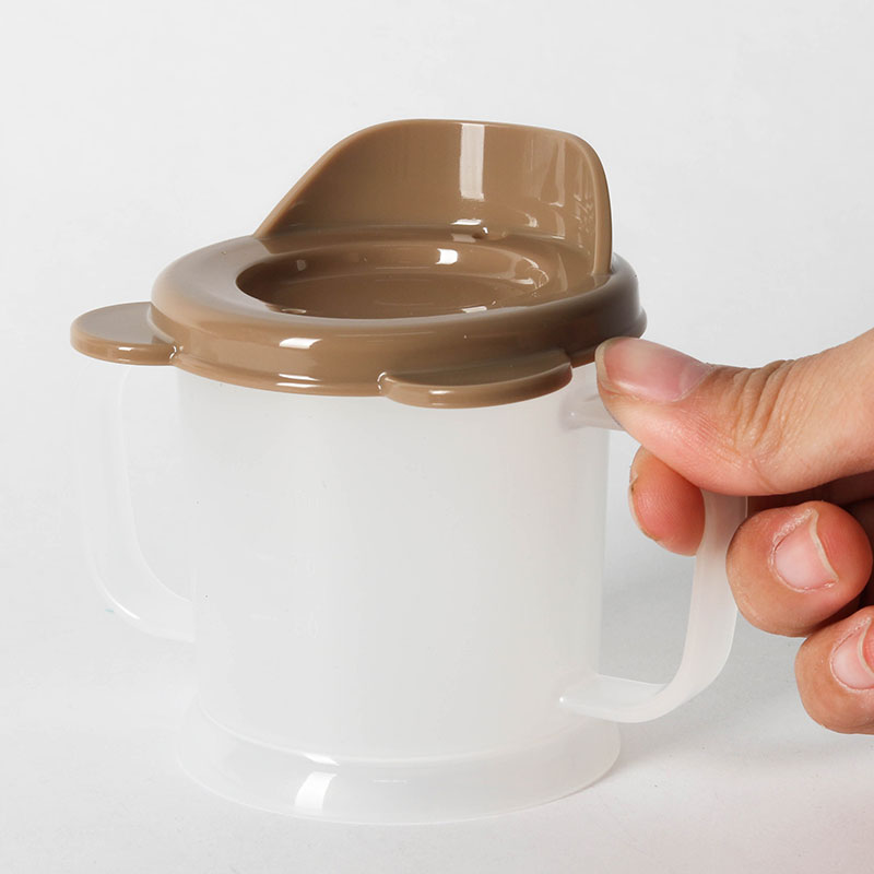 Ly tập uống cho bé hình gấu 165ml thương hiệu SURUGA
