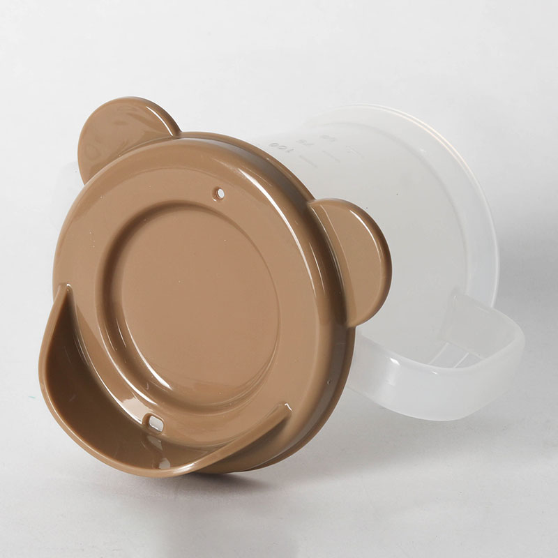 Ly tập uống cho bé hình gấu 165ml thương hiệu SURUGA