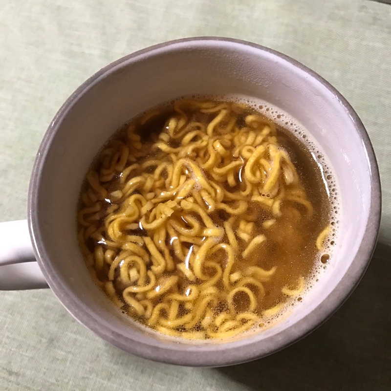 Mỳ ăn liền Tokyo vị tôm & thịt 30g x 4 gói  thương hiệu TOKYO RAMEN