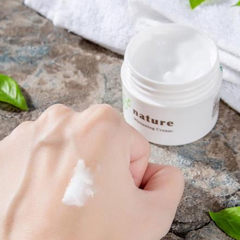 Kem dưỡng làm trắng da ban đêm Nhật Bản Nature Whitening 50g thương hiệu NARIS