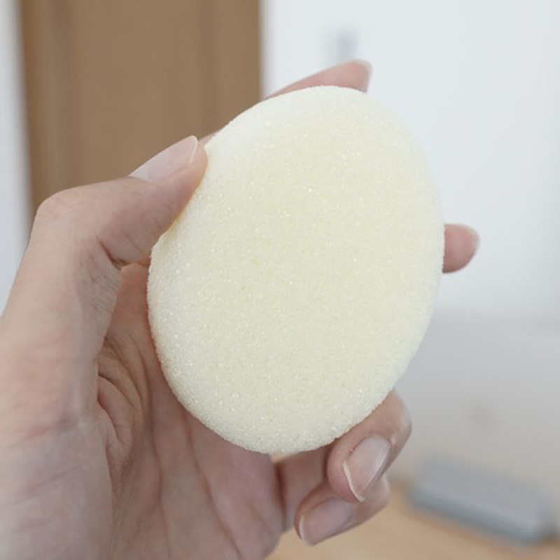 Đá bọt biển chà gót chân chiết xuất mật ong thương hiệu KOKUBO