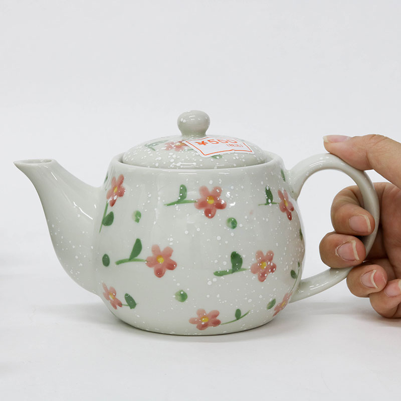 Ấm sứ pha trà 500ml Hoa đỏ hồng (Kèm lưới lọc) thương hiệu YAMAGIN