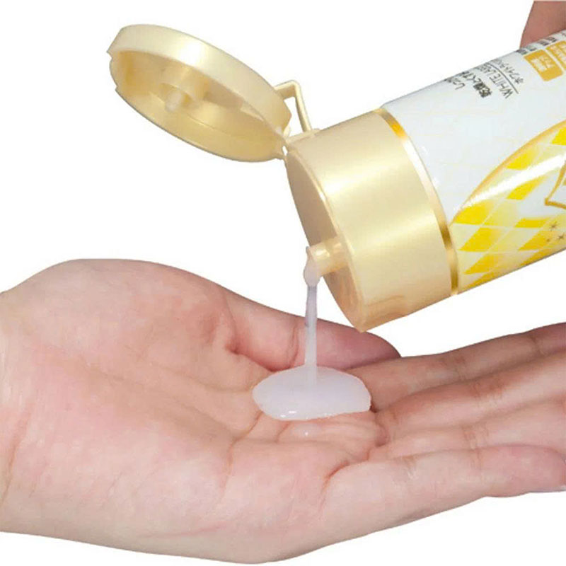 Tinh chất dưỡng da cấp ẩm, giúp da sáng hồng Nhật Bản White Label Placenta Rich Gold 180ml thương hiệu MICCOSMO