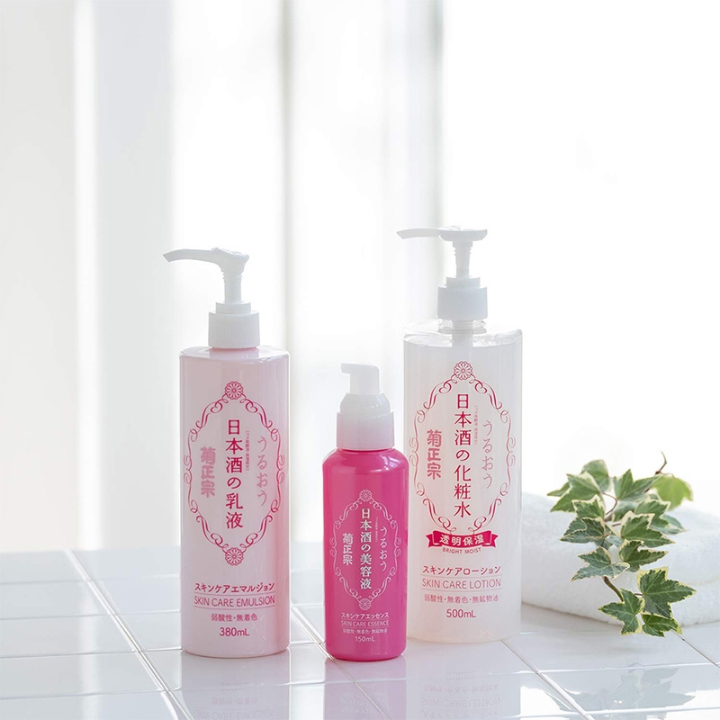 Tinh chất dưỡng ẩm sáng da Sake Nhật Bản Kikumasa 150ml thương hiệu KIKU MASAMUNE