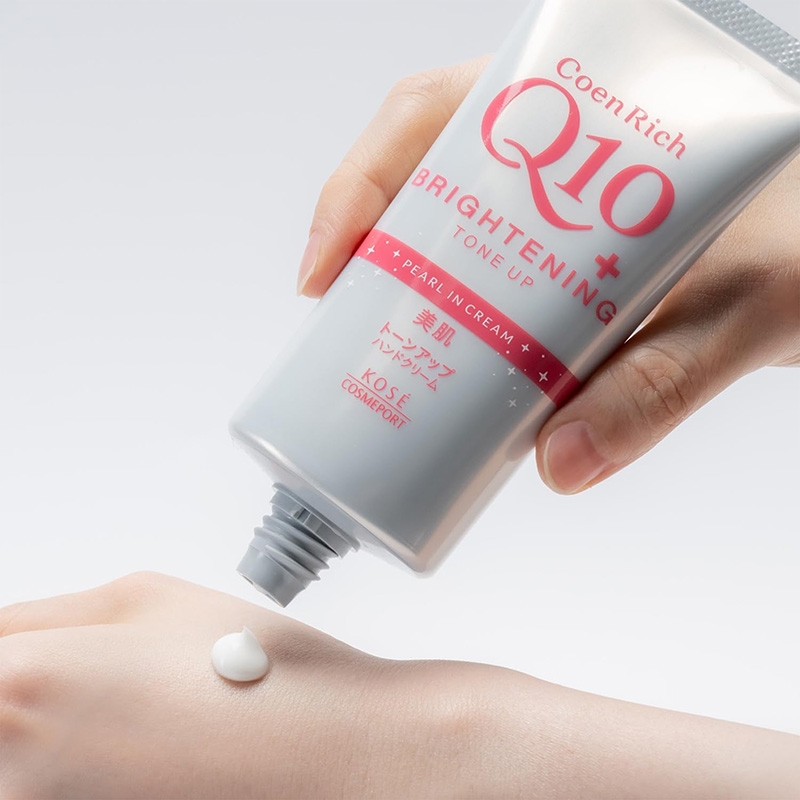 Kem dưỡng ẩm trắng sáng da tay Nhật Bản Kose Coen Rich Q10+ Brightening Tone Up 80g thương hiệu KOSE
