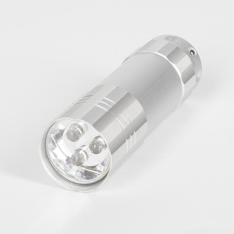 Đèn pin Led thân nhôm  (Nhiều màu)-Giao mẫu ngẫu nhiên thương hiệu GREEN ORNAMENT