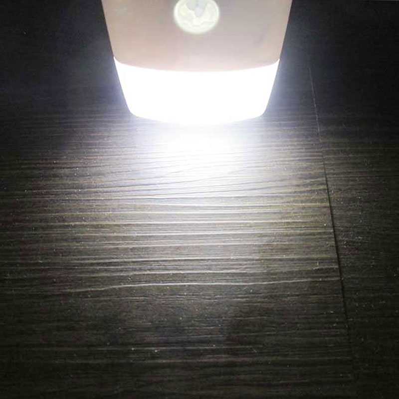 Đèn LED cảm biến dùng pin thương hiệu GREEN ORNAMENT