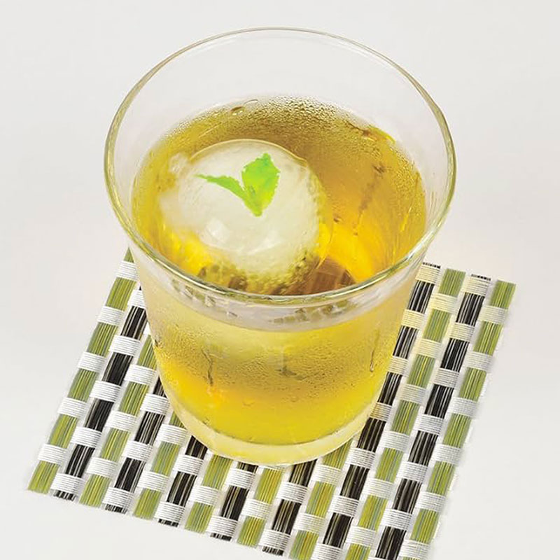 Khay đá viên Nhật Bản Pearl Metal 2 viên tròn 6cm, đáy mềm ấn lấy đá dễ dàng thương hiệu PEARL METAL