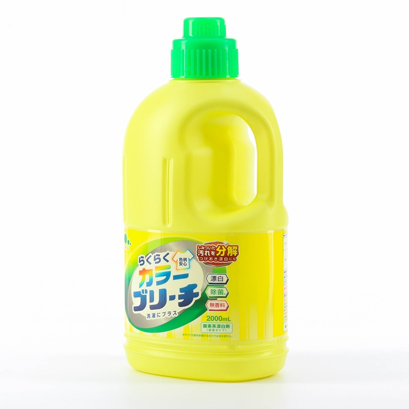 Nước tẩy dùng cho vải màu Rakuraku Mitsuei không hương 2L thương hiệu MITSUEI
