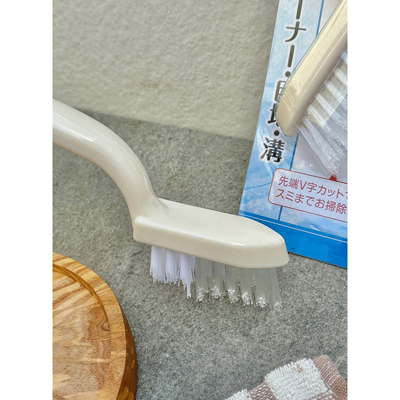 Bàn chải chà ron gạch, góc cạnh chữ V có cán cầm thương hiệu SEIWAPRO