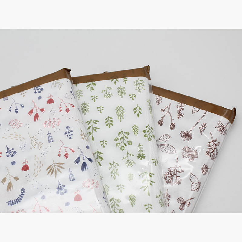 Tấm lót tủ quần áo, ngăn kéo kháng khuẩn, khử mùi 40x180cm (Nhiều mẫu)-Giao mẫu ngẫu nhiên thương hiệu SEIWAPRO