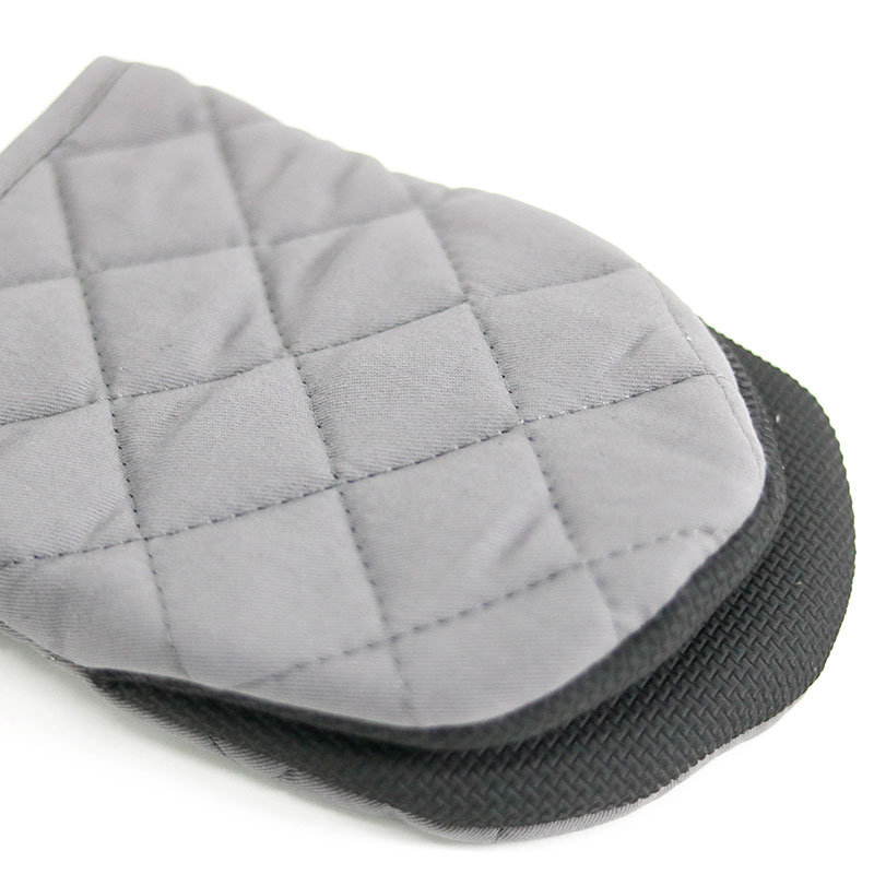 Bao tay nhấc nồi cách nhiệt, chống trượt (Xám đen) thương hiệu OKAZAKI