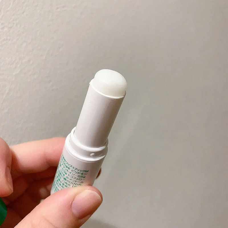 Son dưỡng Nhật Bản bạc hà dành cho môi khô và nứt nẻ Omi Menturm 3.2g thương hiệu 