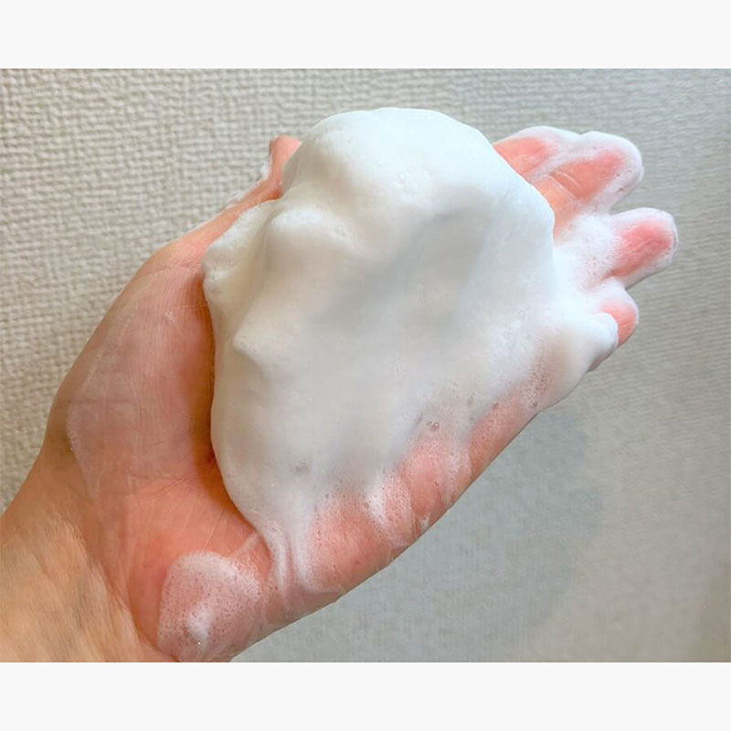 Sữa rửa mặt sạch sâu ẩm mịn, dưỡng trắng da Nhật Bản Melano CC 130g thương hiệu ROHTO