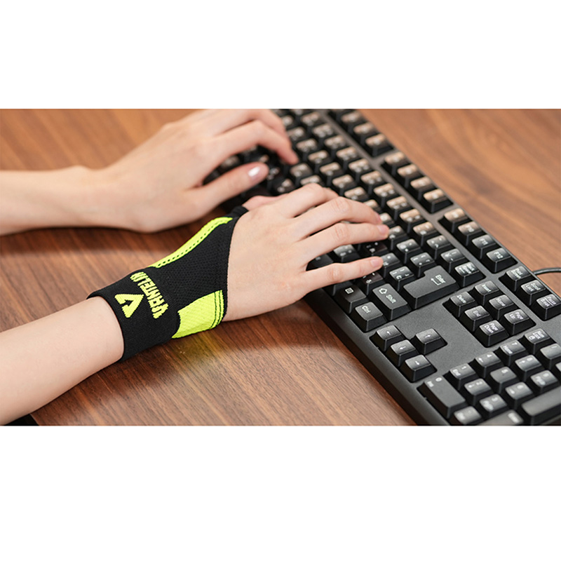 Đai bảo vệ cổ tay và ngón tay cái Nhật Bản cao cấp Vantelin  S-M (vòng mu bàn tay: 17-19cm) (Xanh lá) thương hiệu 