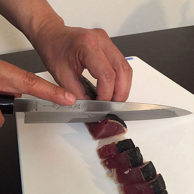 Combo siêu hời mua Dao bếp cắt Sashimi inox Nikken Tsubazo lưỡi 20cm tặng  Chén sứ Nhật Bản 11cm (Thỏ Sakura hồng)  thương hiệu 