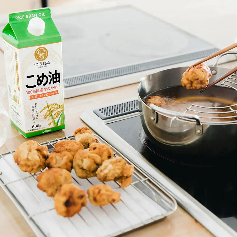 Combo siêu tiết kiệm Dầu gạo nguyên chất Tsuno 600g (654ml) và Hạt nêm chiết xuất thịt và rau Youki không chất phụ gia 400g thương hiệu 