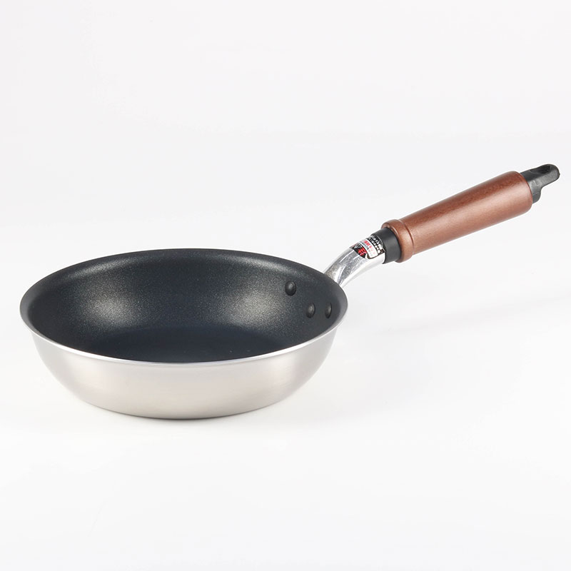 Combo siêu hời mua Chảo chống dính cao cấp Nhật Bản Hokuriku 20cm Plateado tặng Nồi inox Pearl Metal  18cm kèm nắp kính thương hiệu 