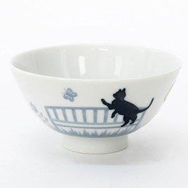 Chén bát sứ Nhật Bản, chén bát ăn cơm 11cm (Mèo & bướm), dùng được lò vi sóng, dùng được lò vi sóng